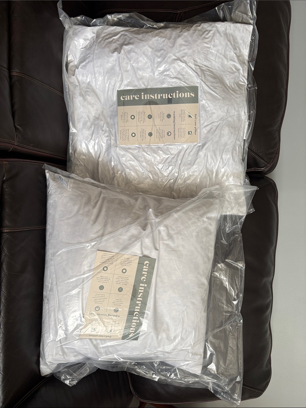 White Home Bedding Pillows - Plush Support (Set of 2)